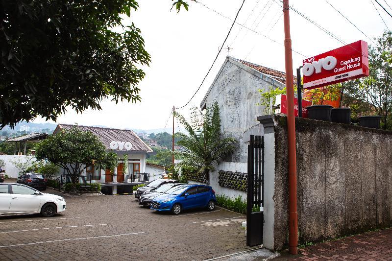 Oyo 569 Cigadung Guest House Syariah Bandung Zewnętrze zdjęcie