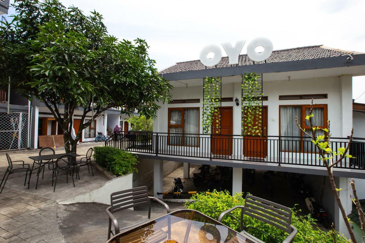 Oyo 569 Cigadung Guest House Syariah Bandung Zewnętrze zdjęcie